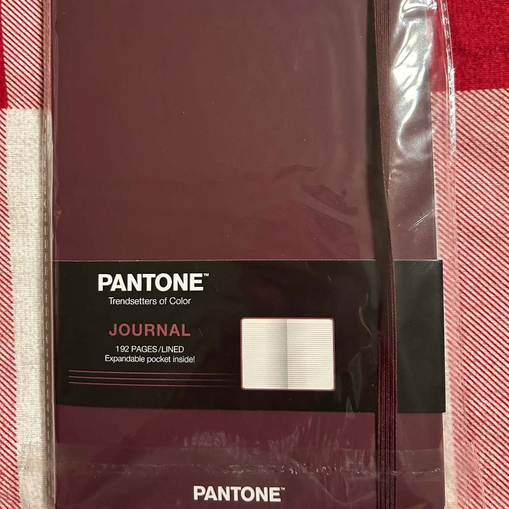 New Pantone Journal - Brown Tout Color of Trandsetters